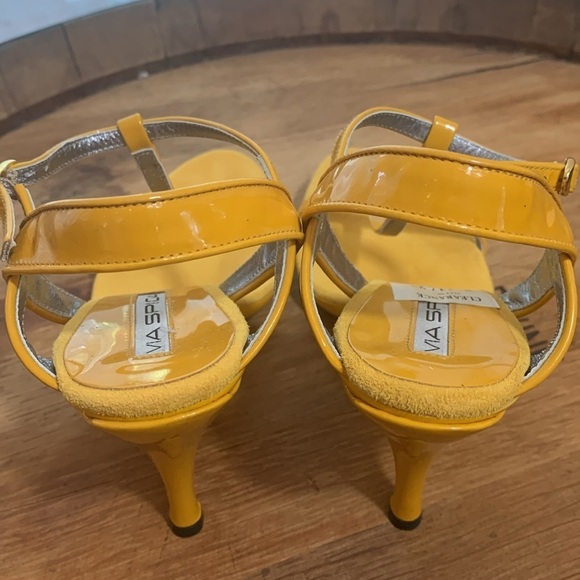 Via Spiga | NWT V Baffle Patent Leather Suede Marigold Yellow T Strap Heels 7B - Picture 8 of 17